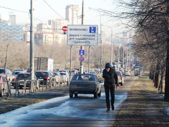 Госдума отказалась лишать прав за езду по тротуарам — Motor