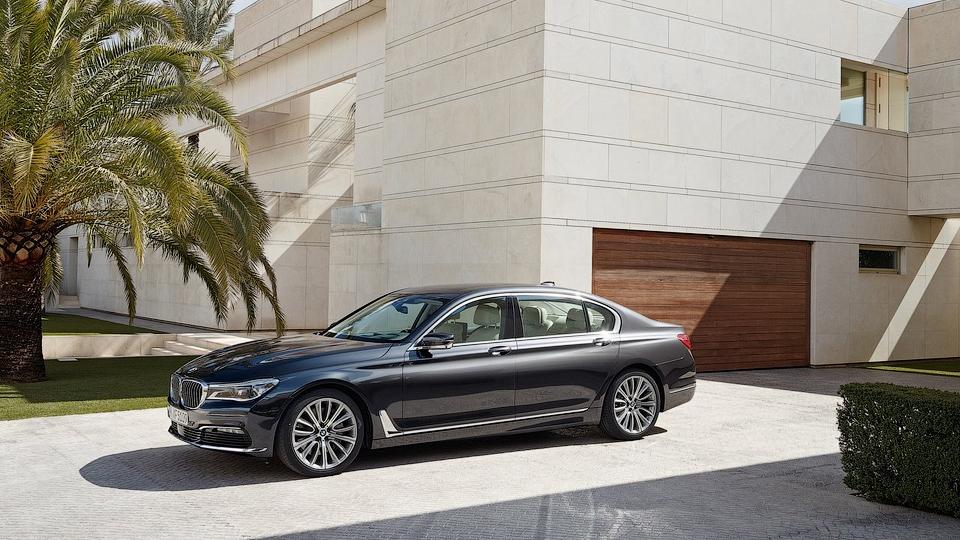 Новая семерка bmw