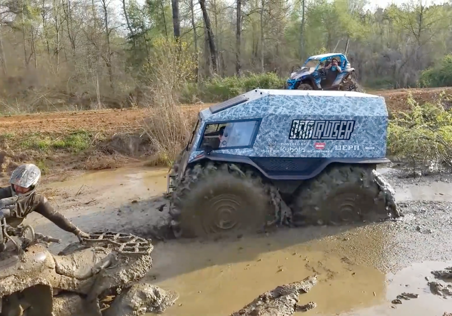 Русский вездеход шерп. Зил 157 на бездорожье. Вездеход шерп по бездорожью. Зил 157 по бездорожью. Шерп жаба.