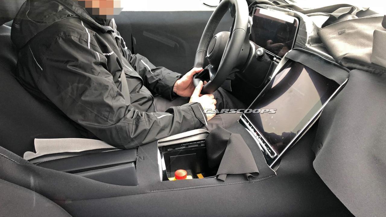 Впереди идущего автомобиля