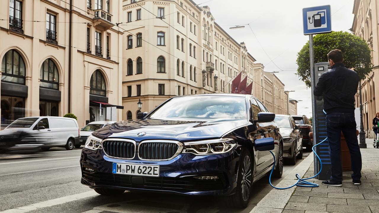 Новая пятерка bmw