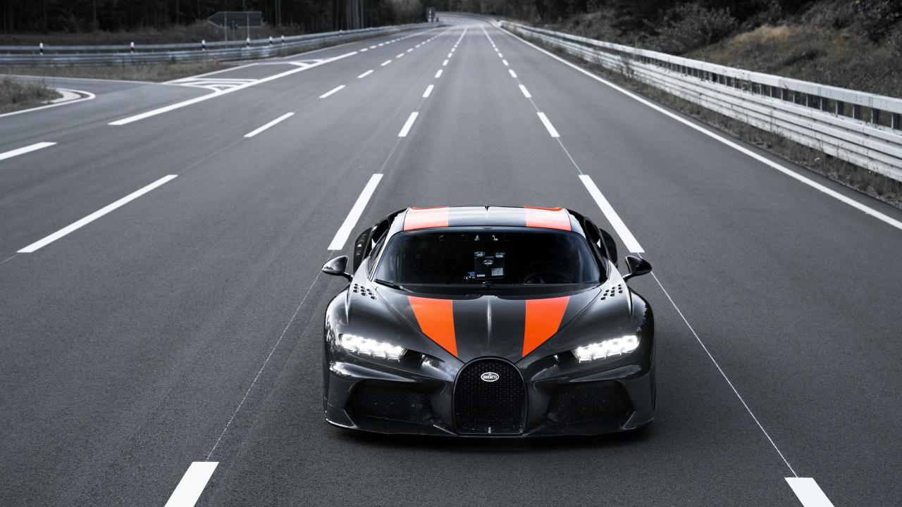 Bugatti фары сзади