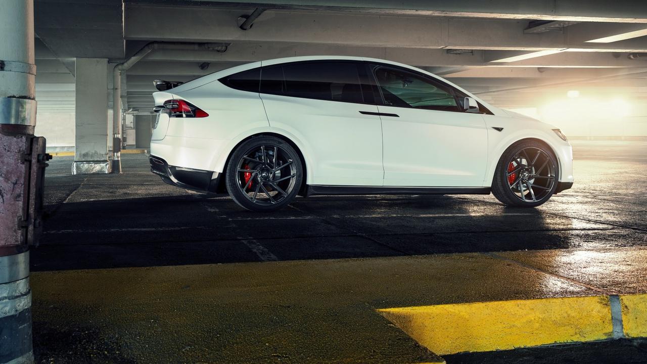 Авария tesla на мкад