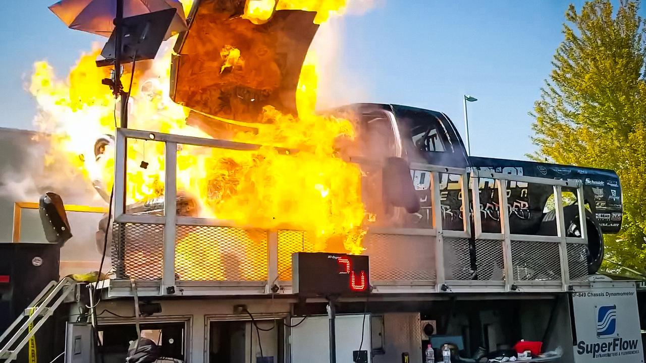 Звук взрыва двигателя