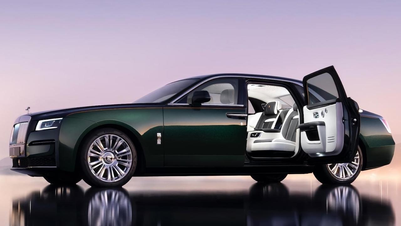 Rolling now. Rolls Royce Ghost 2021. Новый Rolls Royce Ghost 2021. Машина Роллс Ройс 2021. Rolls Royce новый 2021.