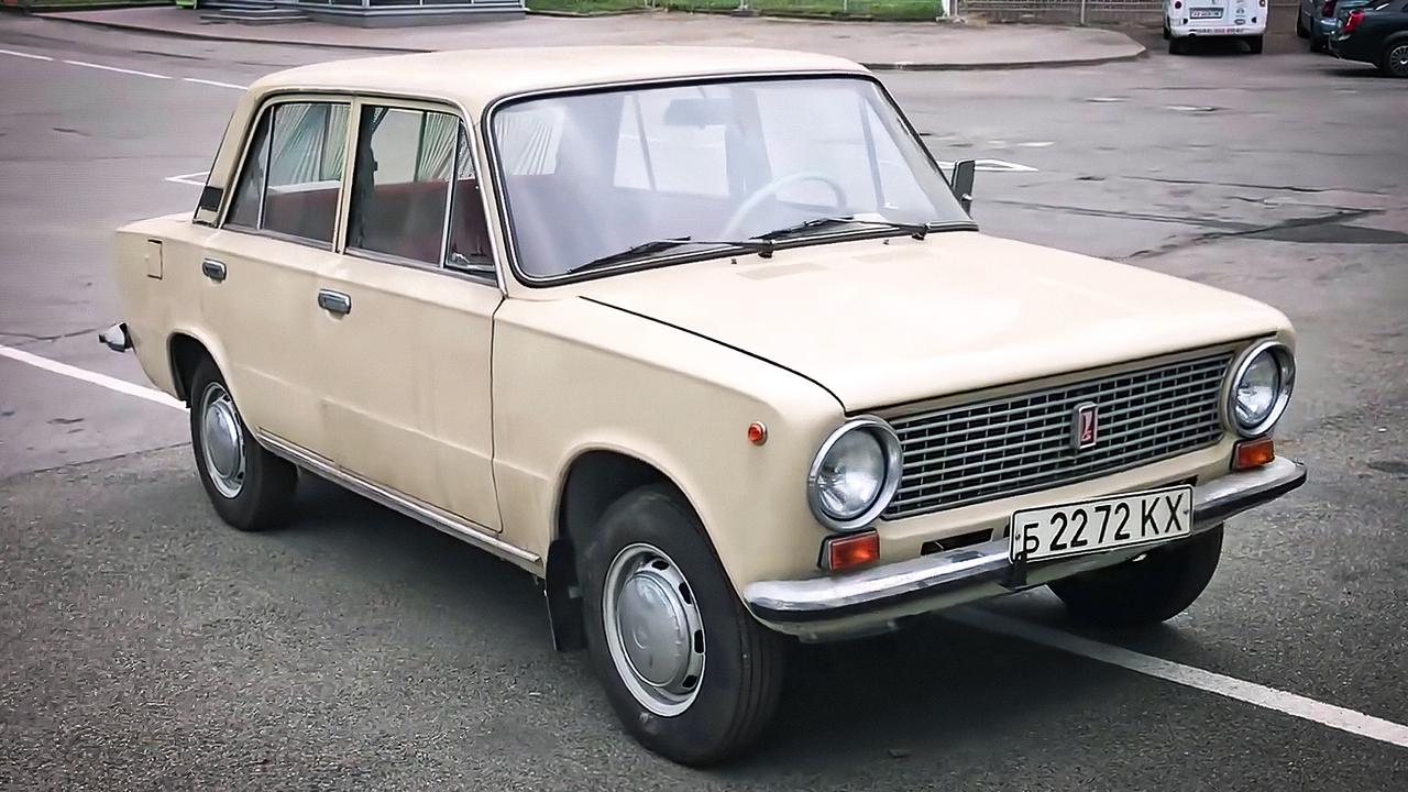 Посмотрите 38-летнюю «Копейку» в идеальном состоянии с крошечным ...