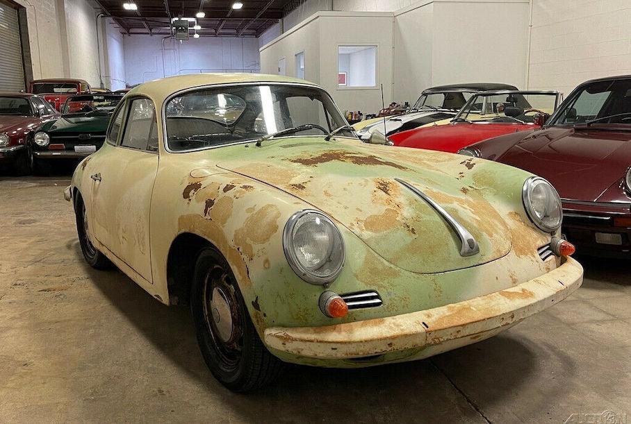 За 60-летний ржавый Porsche, 40 лет простоявший в сарае, заплатили больше  трех миллионов рублей — Motor