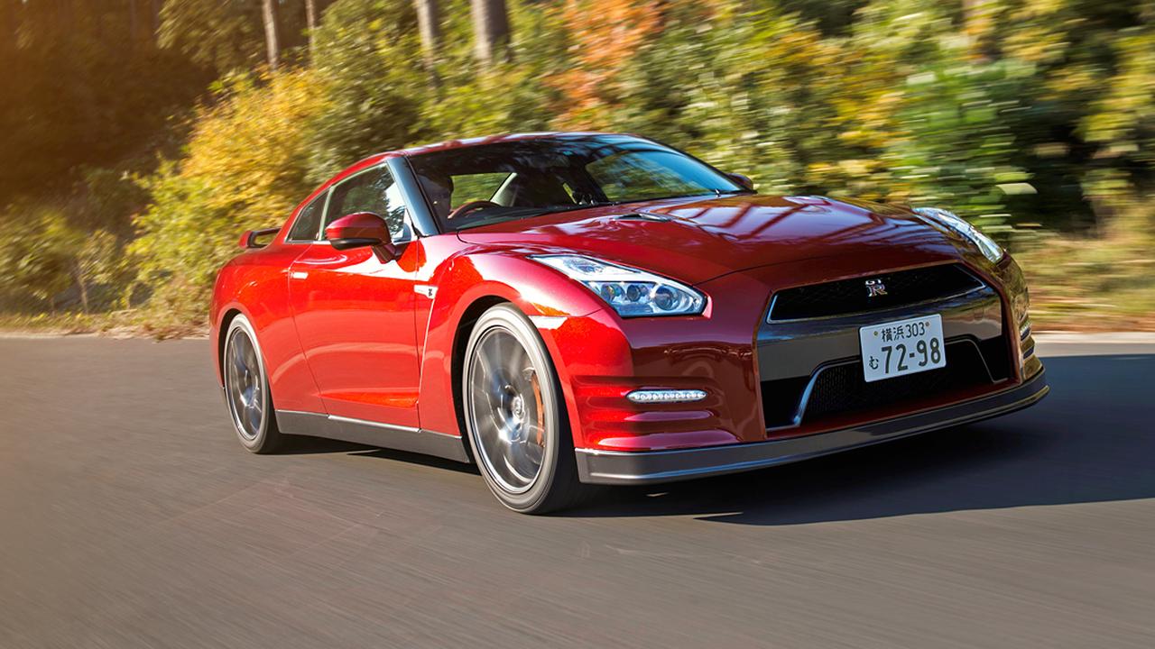 Новые ощущения на дороге: захватывающие возможности суперкаров от Nissan