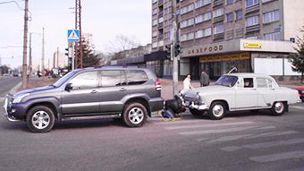 Начинающим водителям запретят буксировать машины — Motor