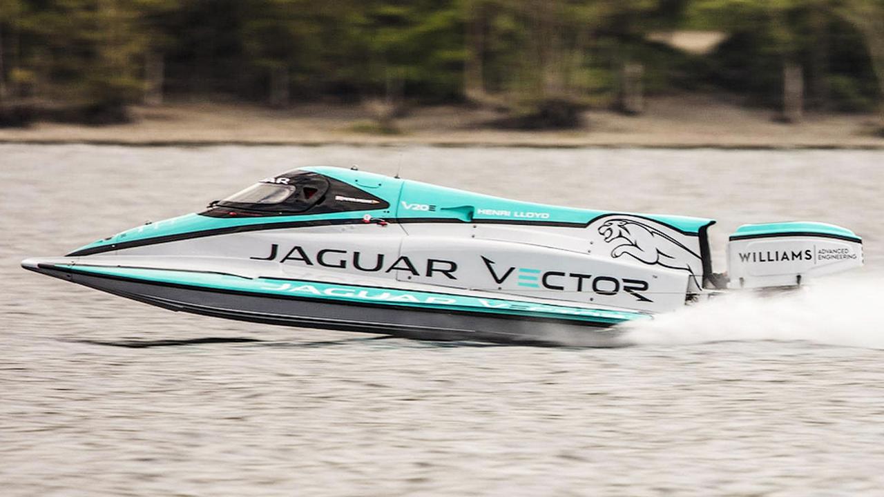 Jaguar установил рекорд скорости на воде — Motor