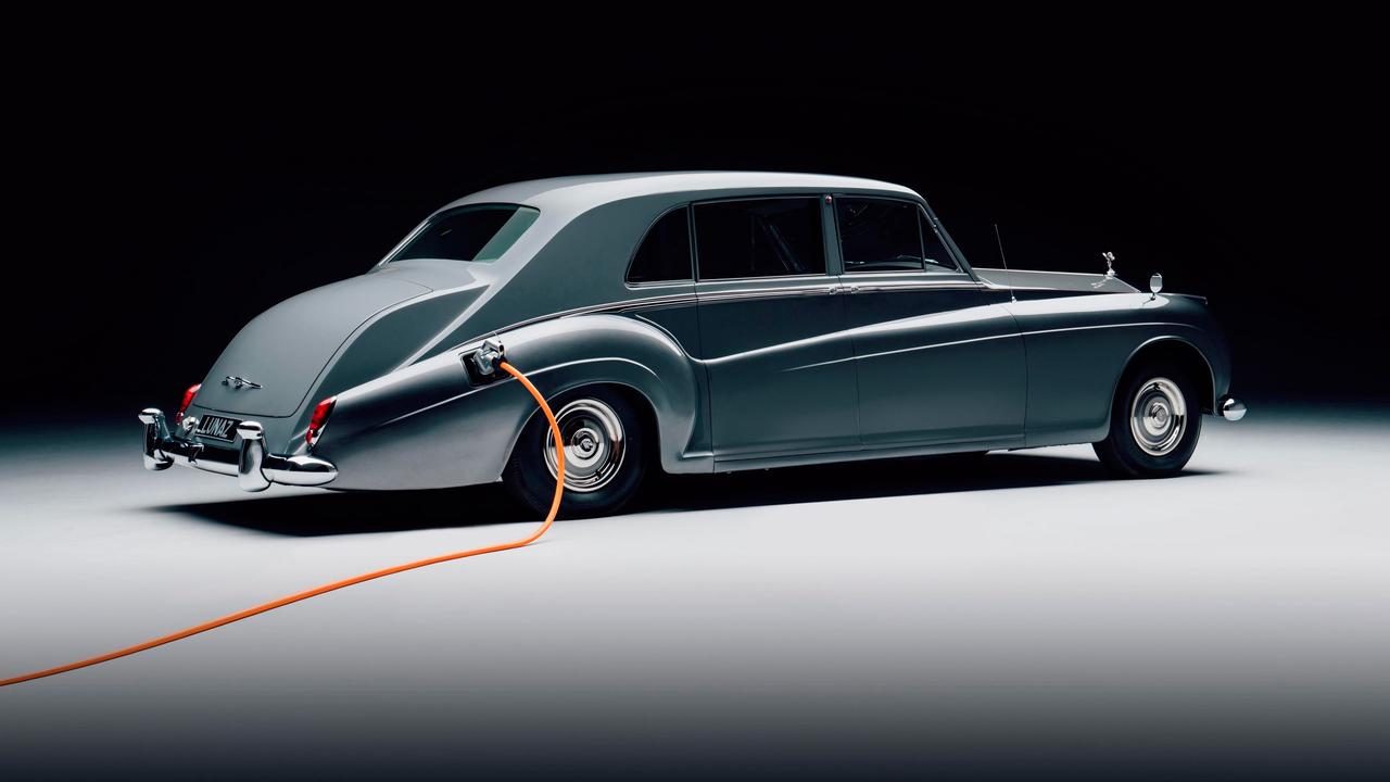 Забытые и погибшие автомобильные бренды: прошлые гиганты нашей эпохи