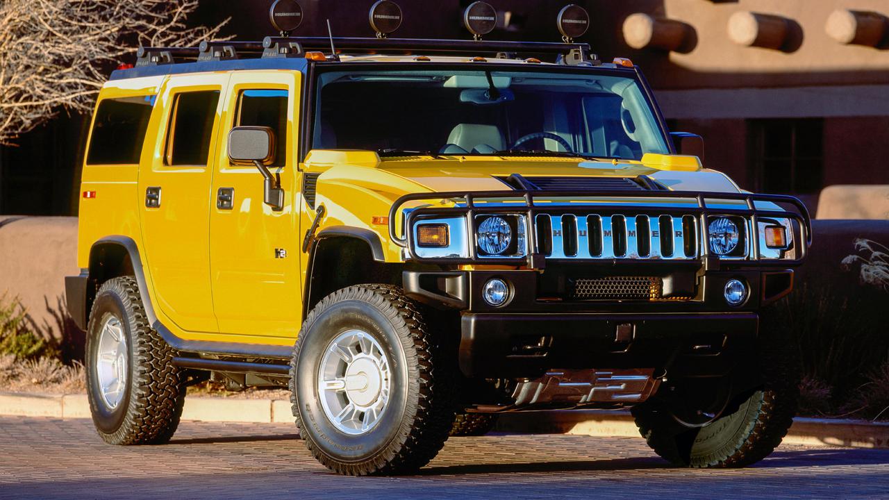 Шкаф с сюрпризом: Hummer H2 празднует 20 лет