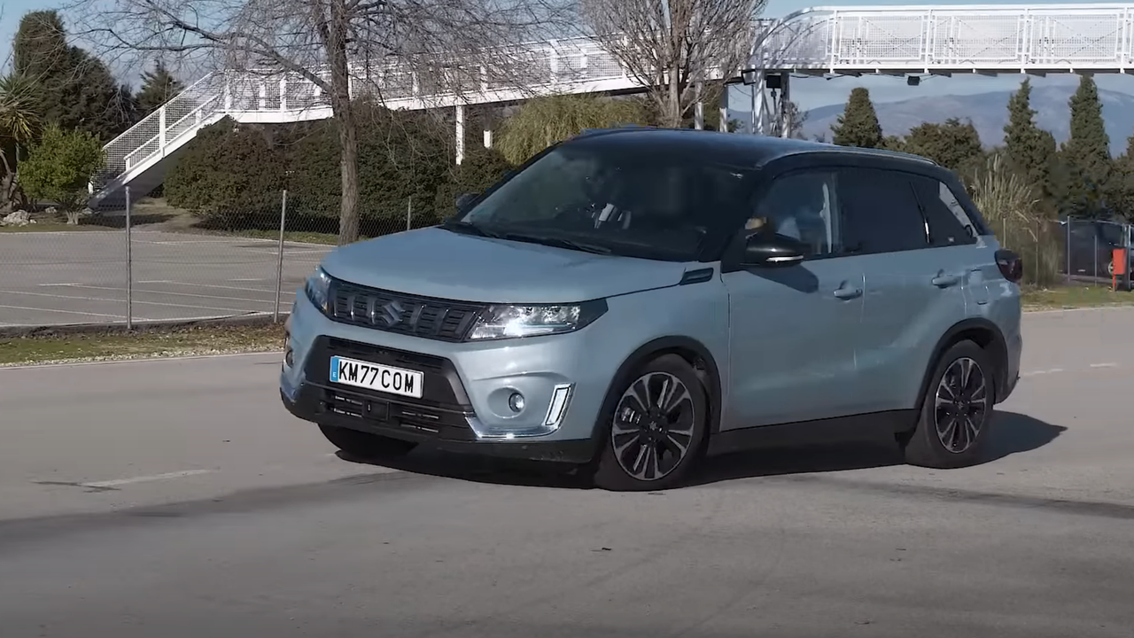 Видео: Suzuki Vitara удивила на «лосином тесте» — Motor