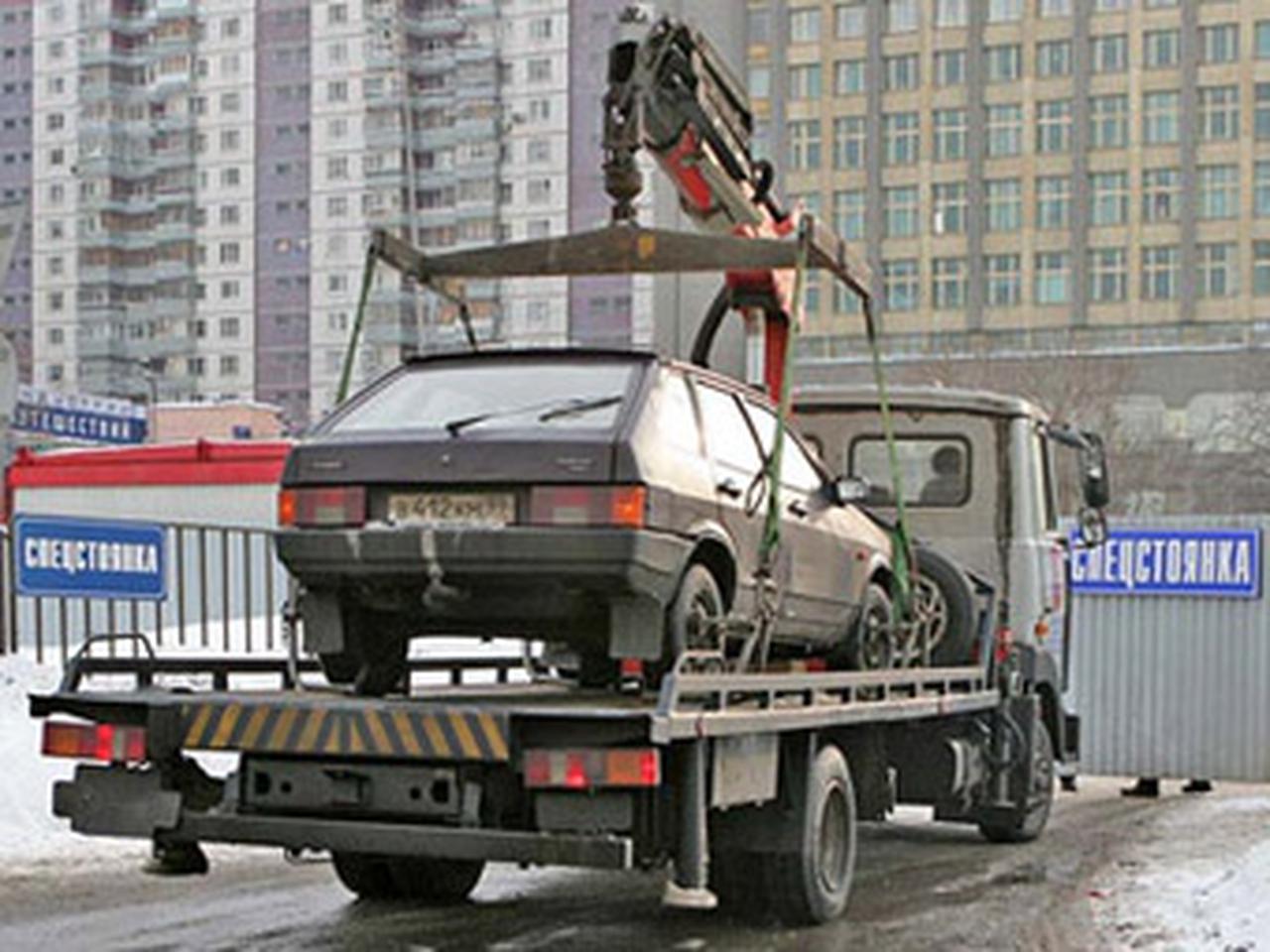 В Санкт-Петербурге эвакуировали автомобиль с ребенком внутри — Motor