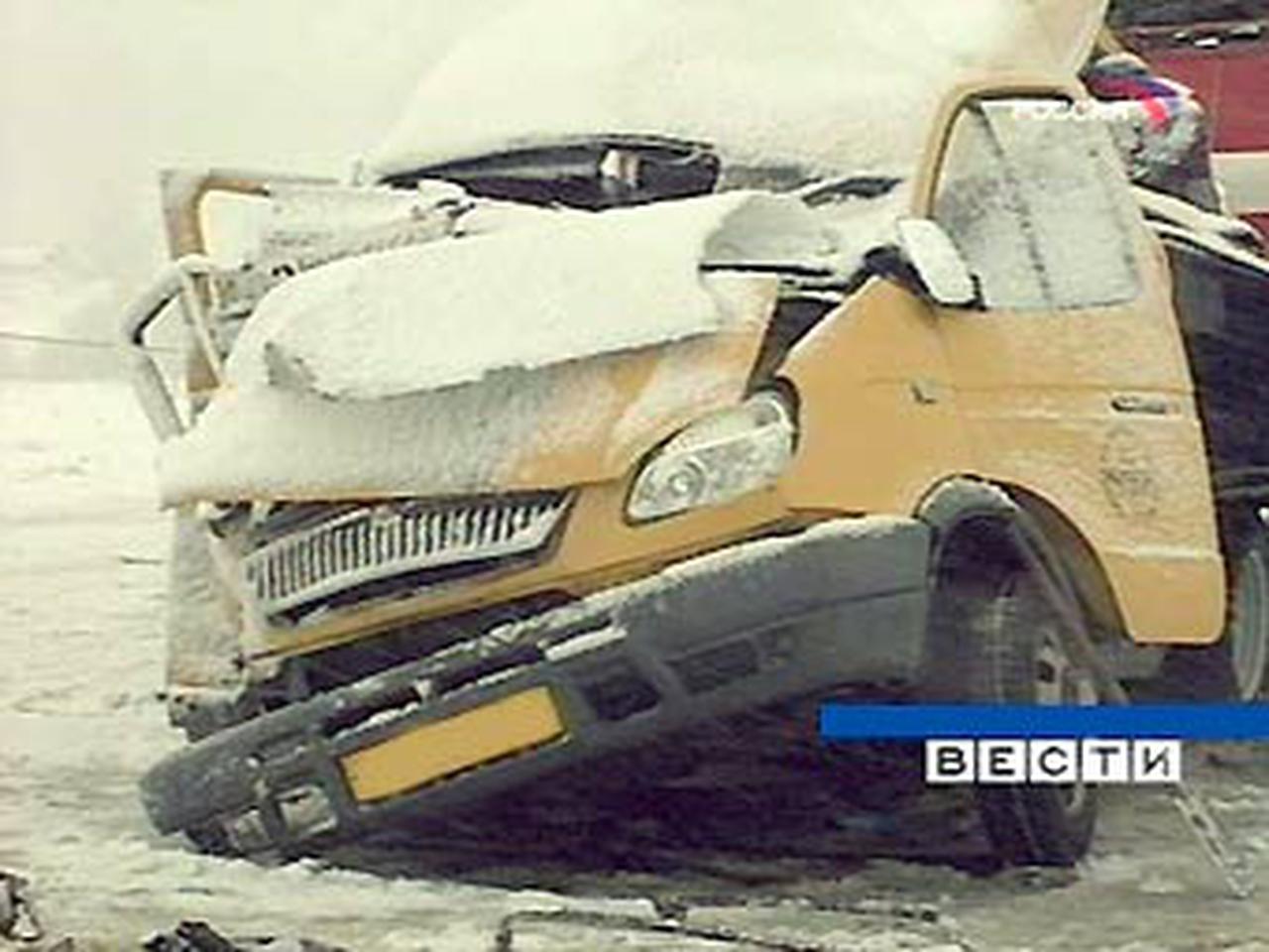 В Москве при ДТП с маршруткой ранены шесть человек — Motor