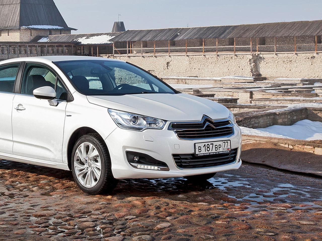 Учимся шиковать без денег с новым седаном Citroen C4 — Тест-драйв — Motor