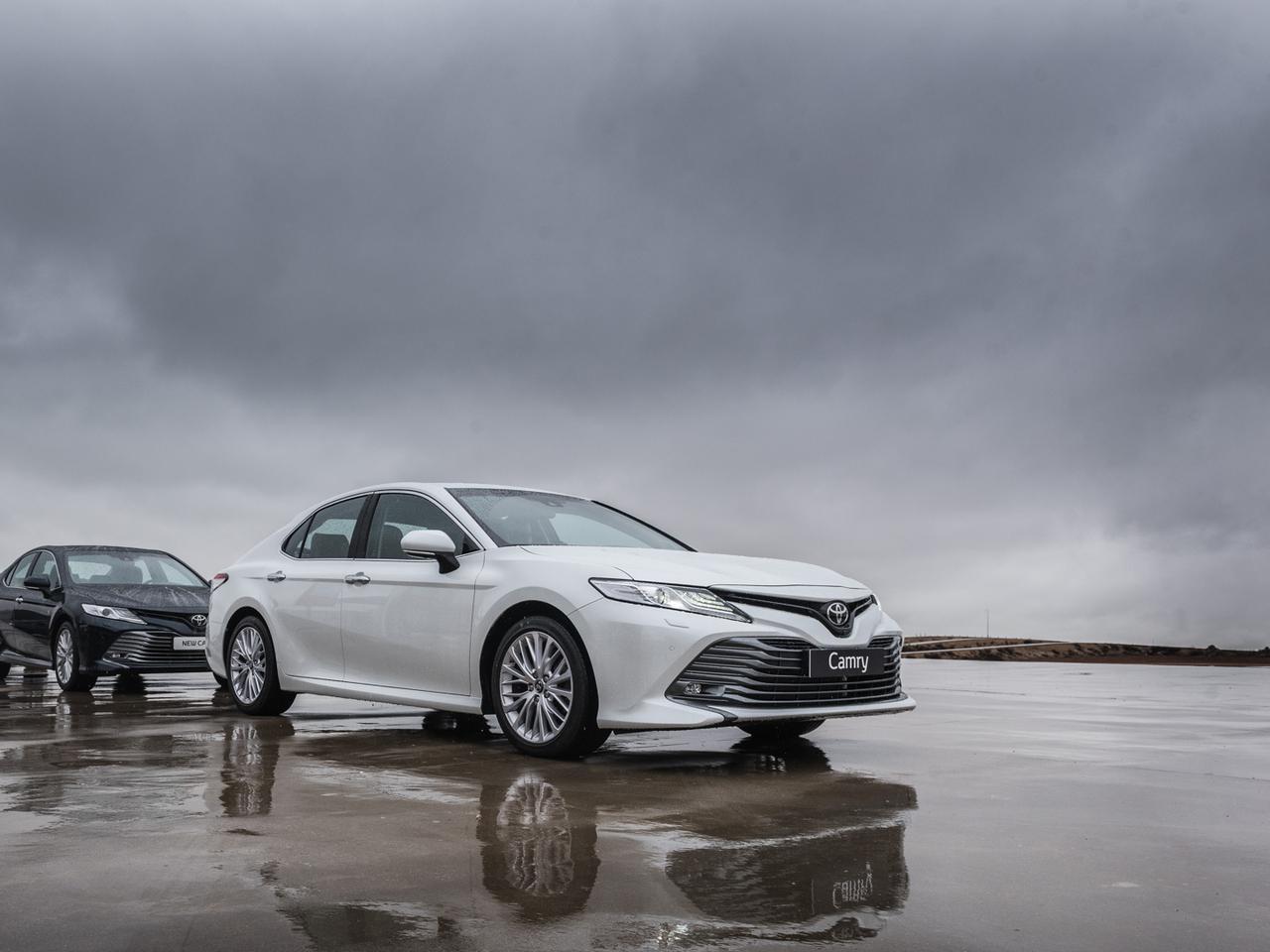 Первый тест российской Toyota Camry, которая изменилась до неузнаваемости —  Тест-драйв — Motor