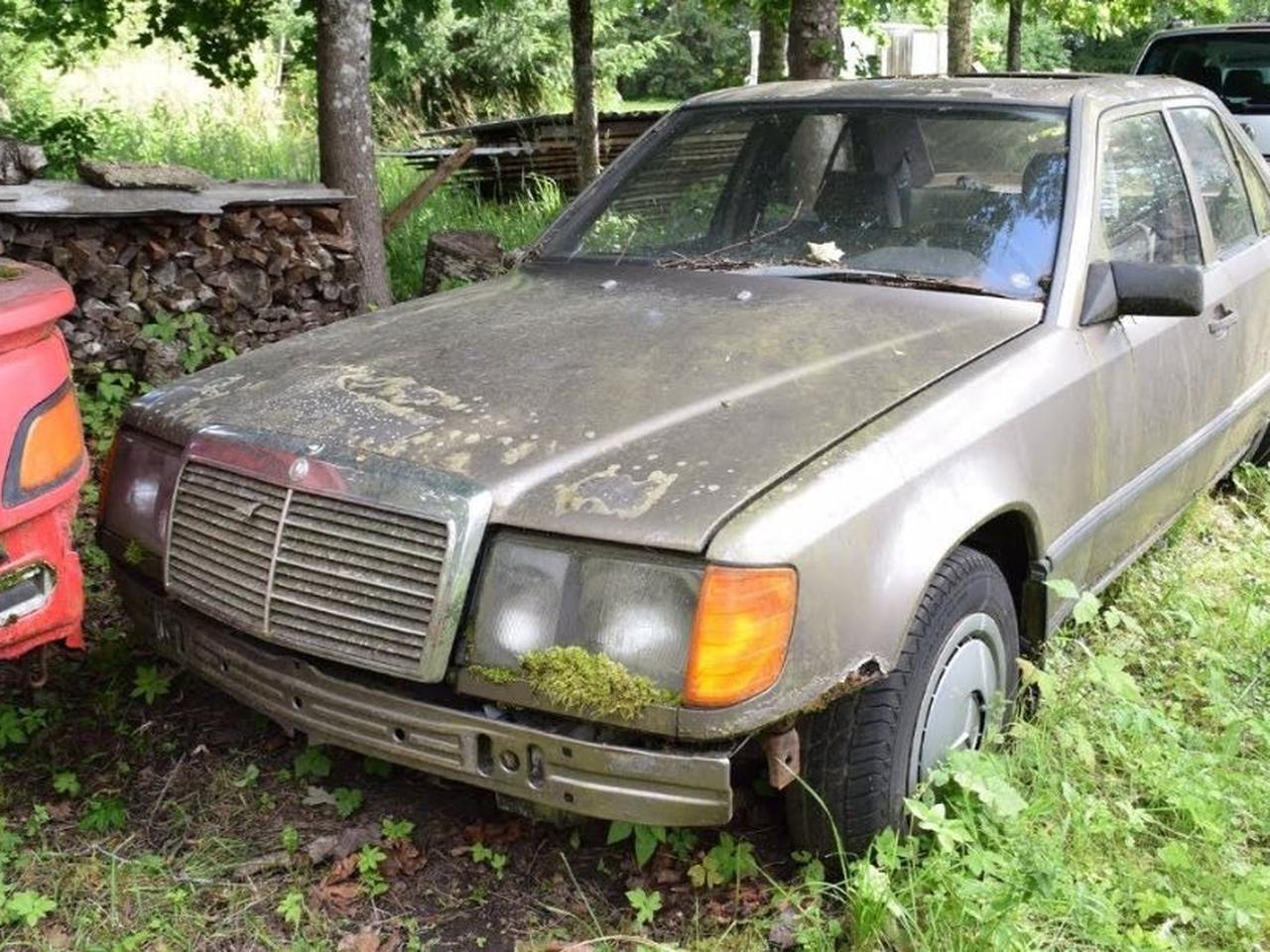 Видео: как заводится Mercedes-Benz W124, который бросили на 16 лет — Motor