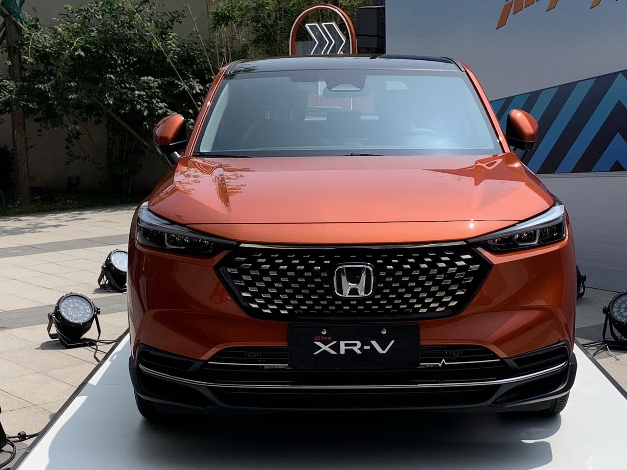 ����� XR V