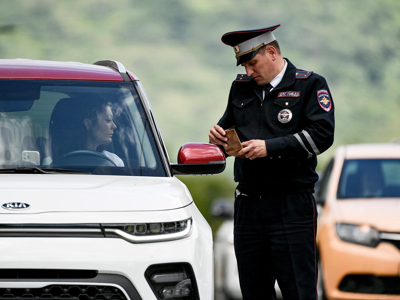 В России предложили отменить штрафы за отсутствие водительских прав — Motor