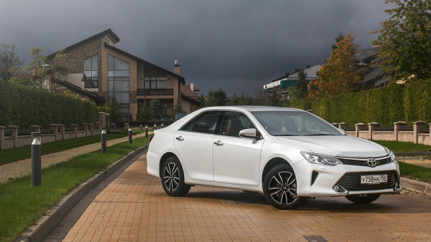 Длительный тест Toyota Camry с «Яндекс. Навигатором»: часть первая —  Тест-драйв — Motor