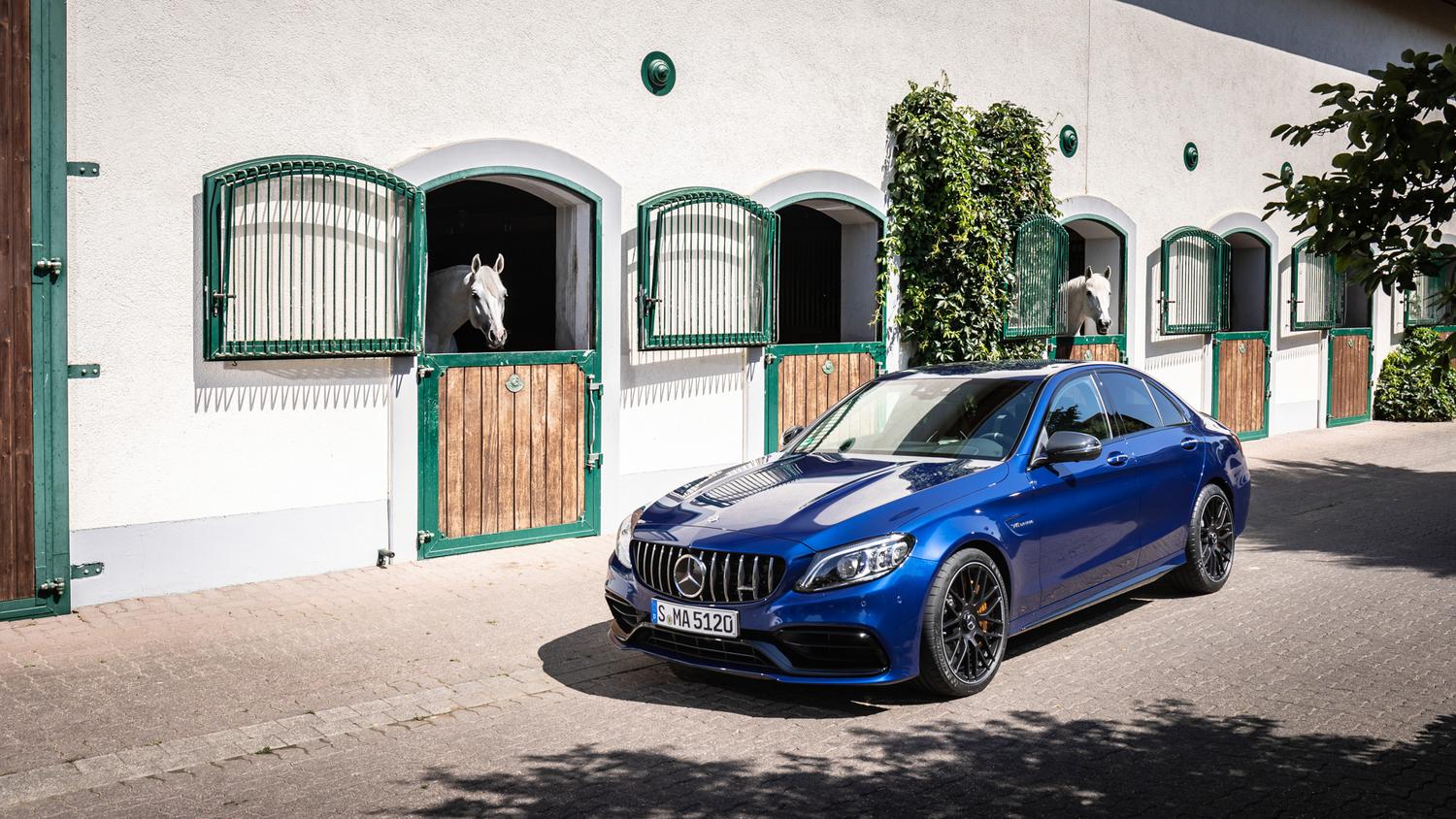 Тест обновленного Mercedes-AMG C 63 S: кто круче, седан или купе? —  Тест-драйв — Motor