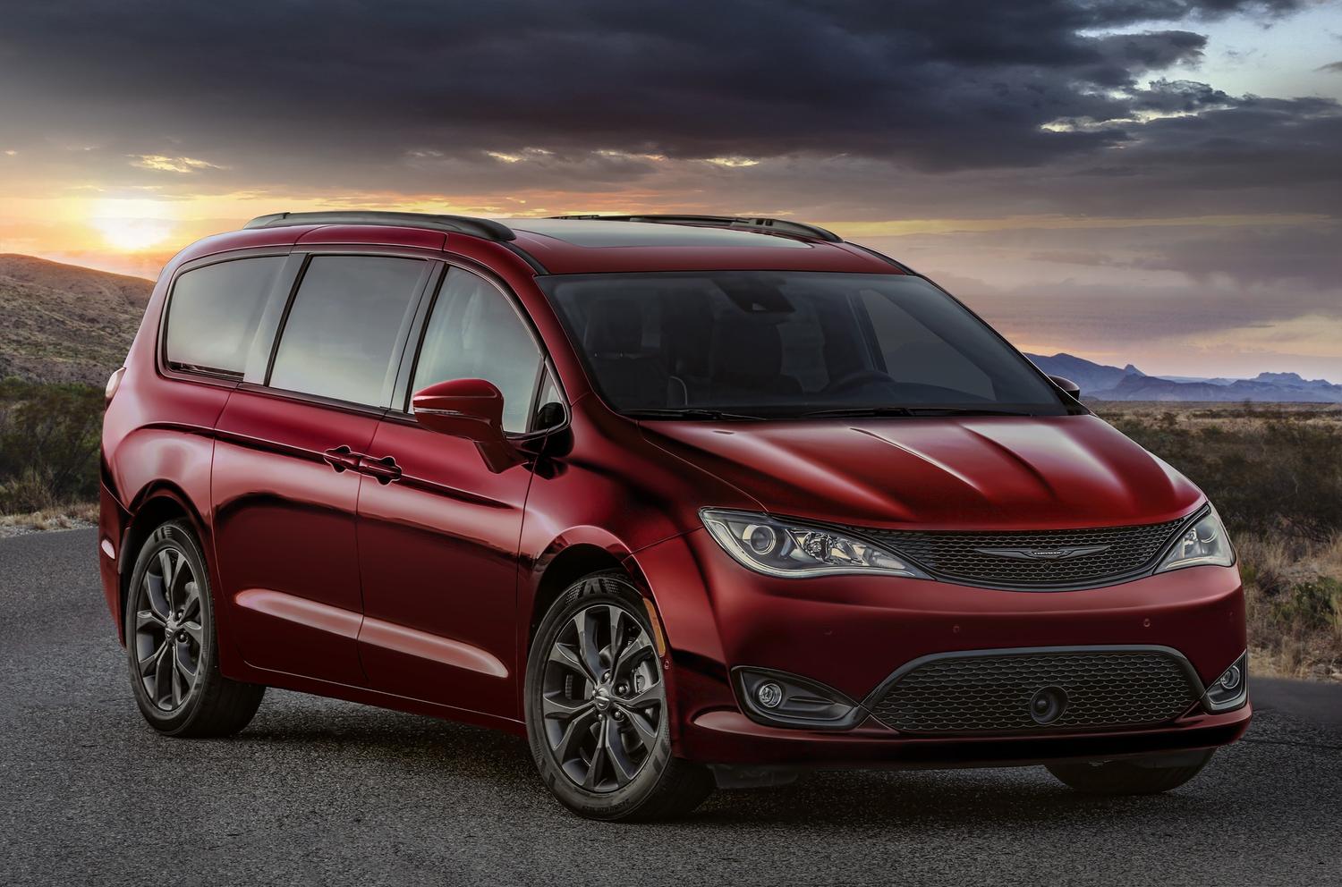 Chrysler Pacifica и Dodge Grand Caravan получили юбилейные версии — Motor