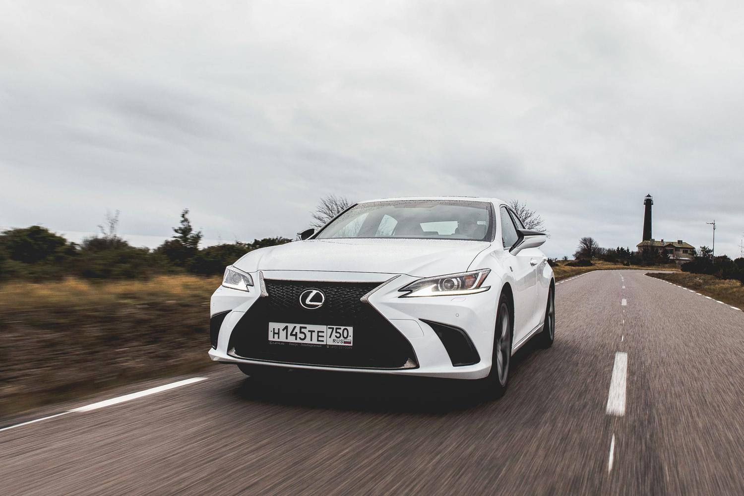 Самый популярный легковой Lexus перестал быть машиной только для  пенсионеров — Тест-драйв — Motor