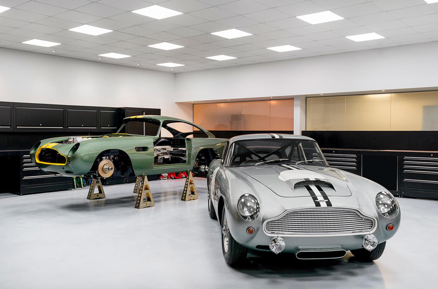 ASTON MARTIN ������� ��������