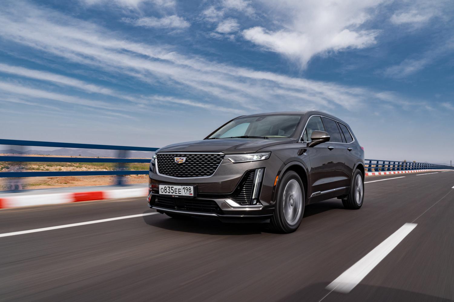 Пример умножения. Тест-драйв Cadillac XT6