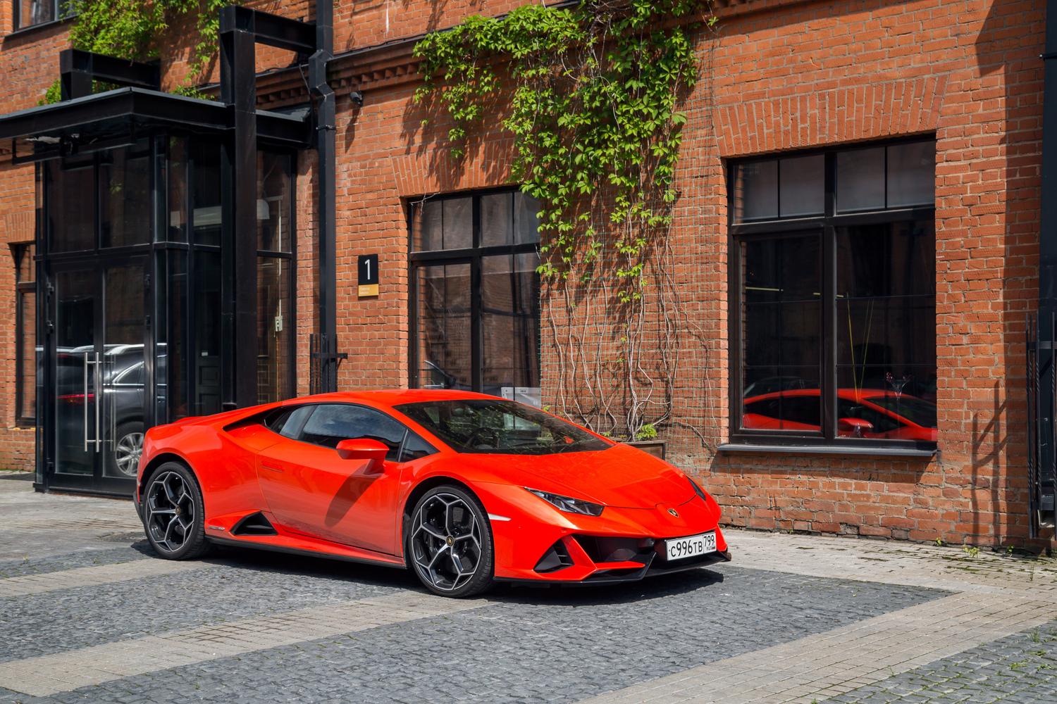 Детальный и совсем не трековый тест нового Huracán Evo — Тест-драйв — Motor