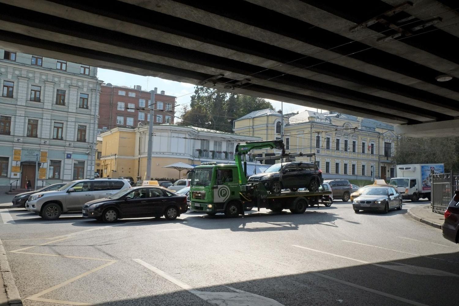 Автомобили без страховки предложили отправлять на штрафстоянку — Motor