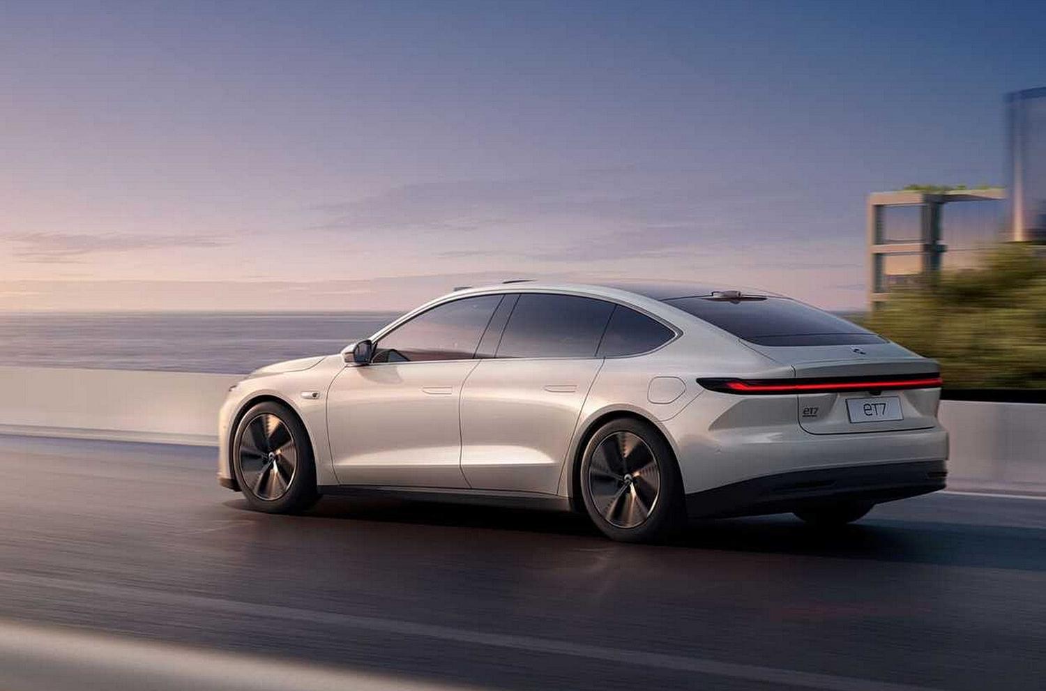 Дальность поездки электромобилей NIO: запас хода и возможности суперкаров NIO