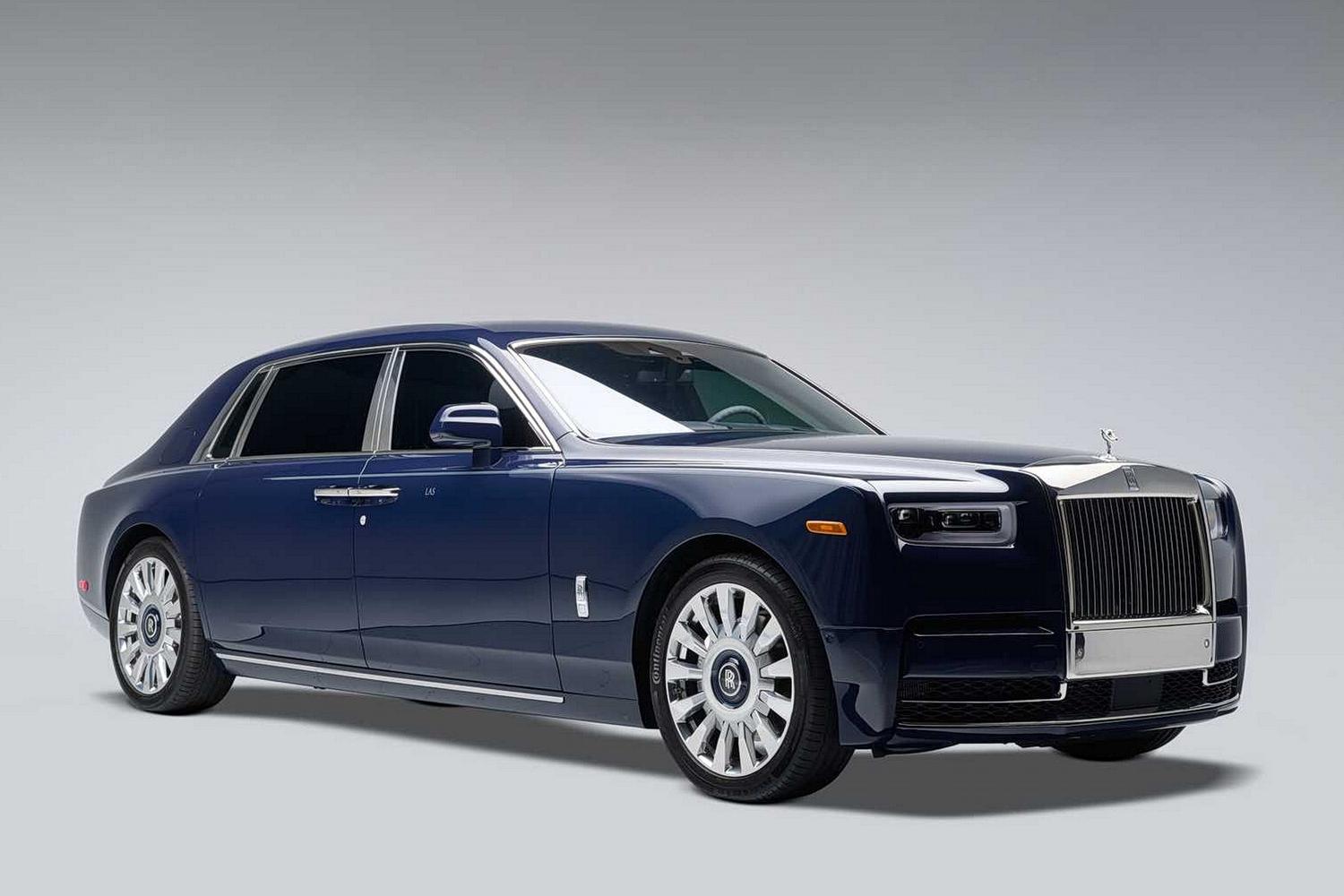 Rolls-Royce украсил Phantom уникальным деревом: его пришлось ждать три года  — Motor