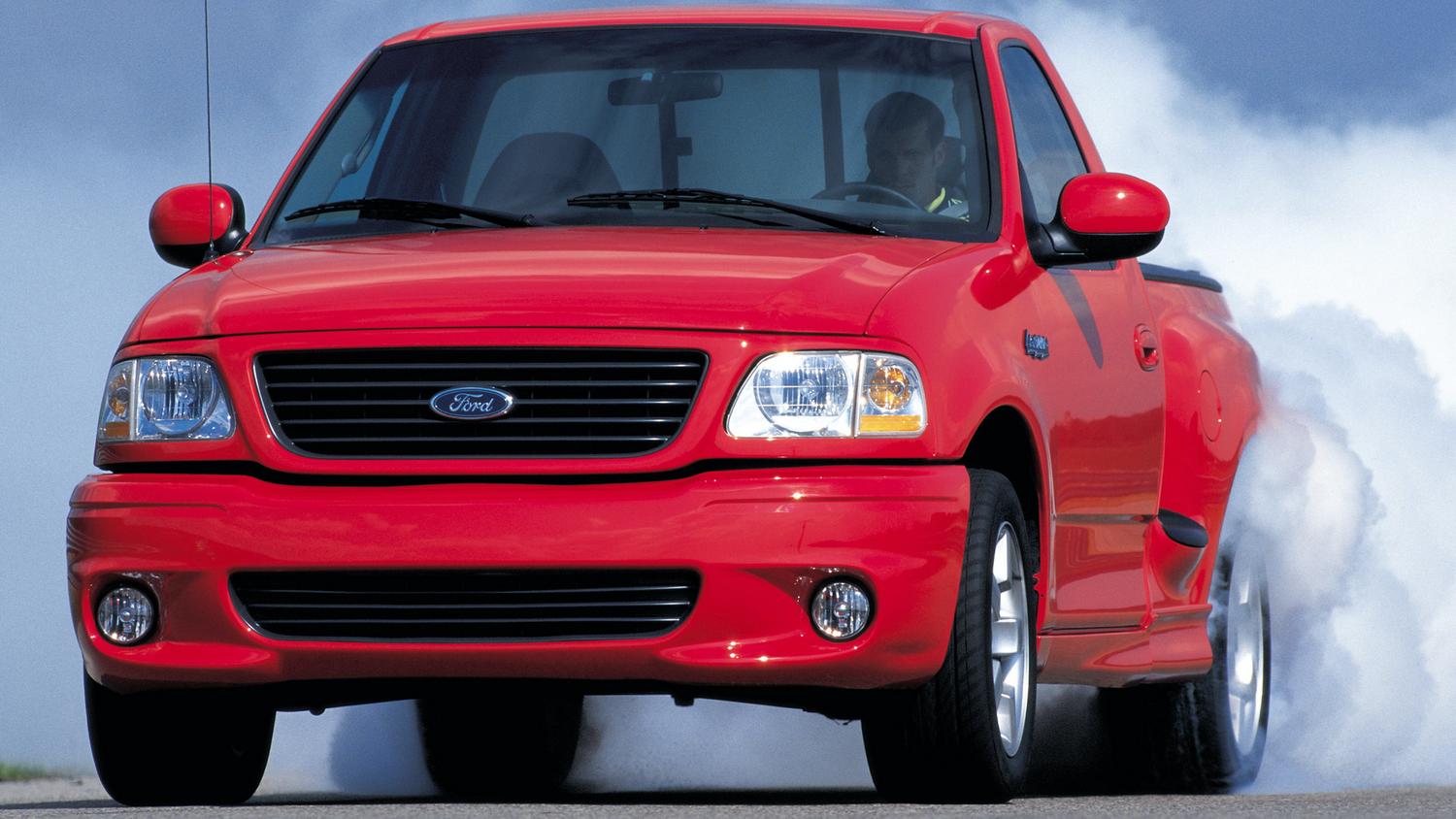 Электрическая версия пикапа Ford F-150 возродит название Lightning — Motor