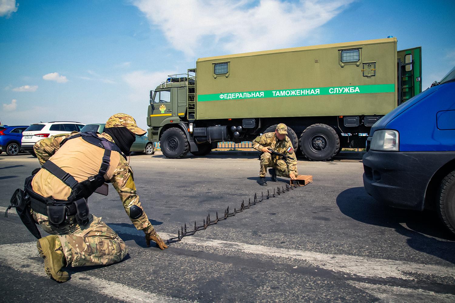 Еще одной российской службе дадут право останавливать автомобили для  досмотра — Motor