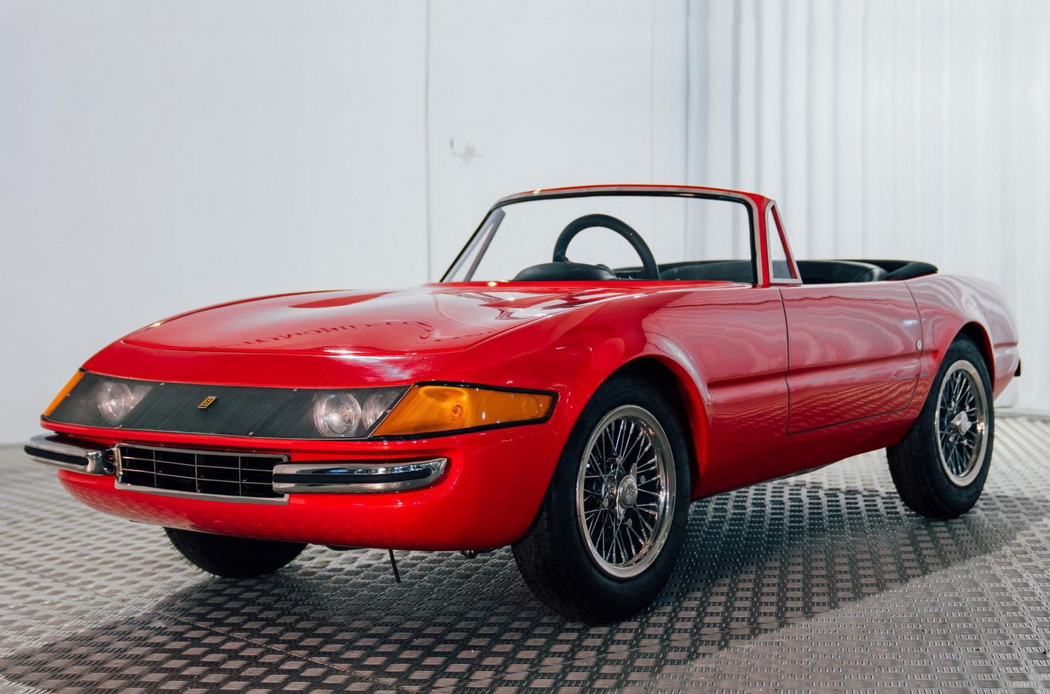 Детскую Ferrari Daytona с 0,1-литровым мотором пустили с молотка — Motor