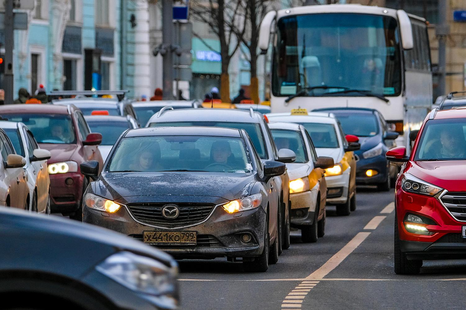 Яндекс» стал точнее рассчитывать время в пробке — Motor