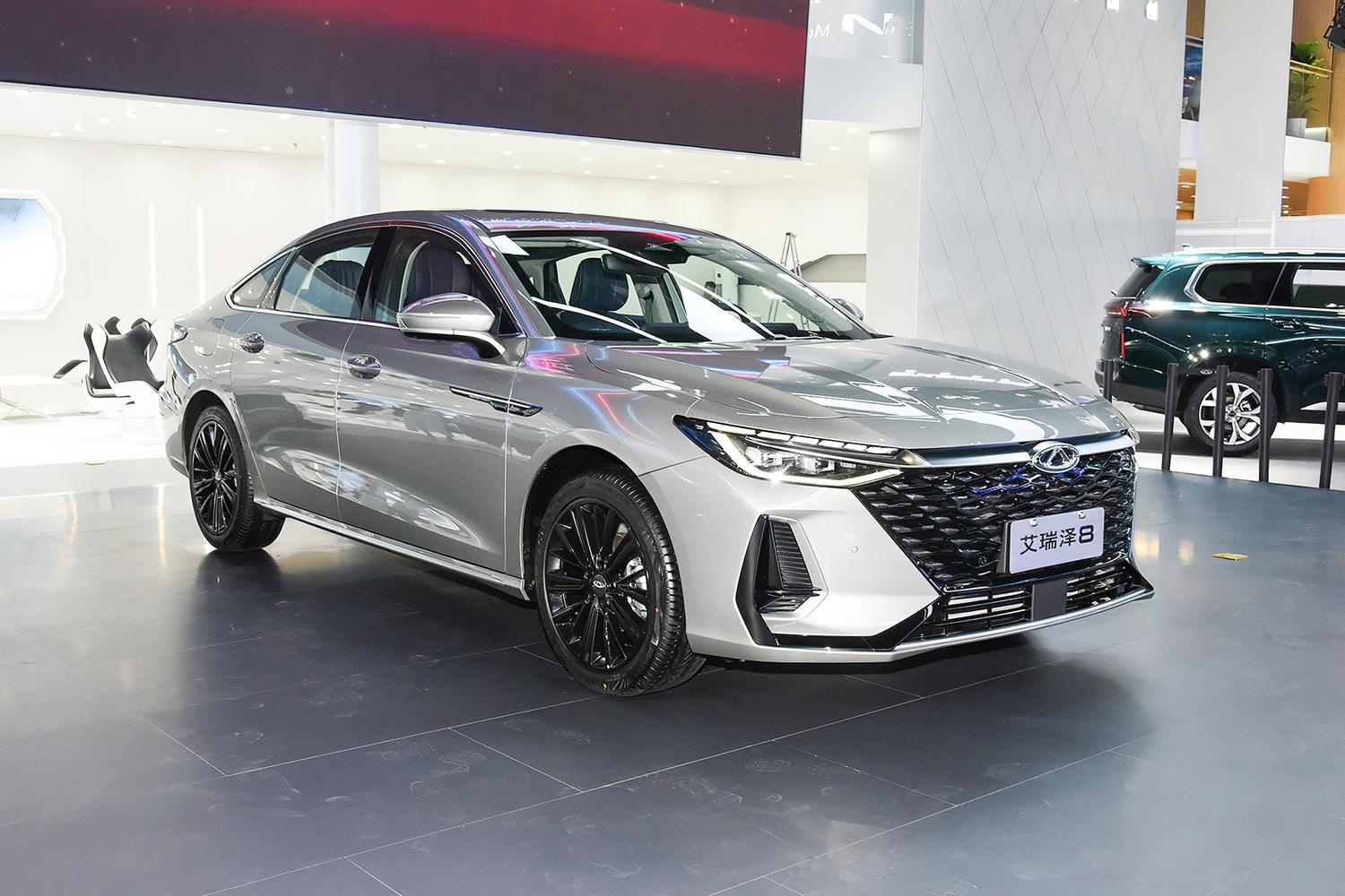 Китайский конкурент Toyota Camry от Chery будет стоить 1 млн рублей — Motor