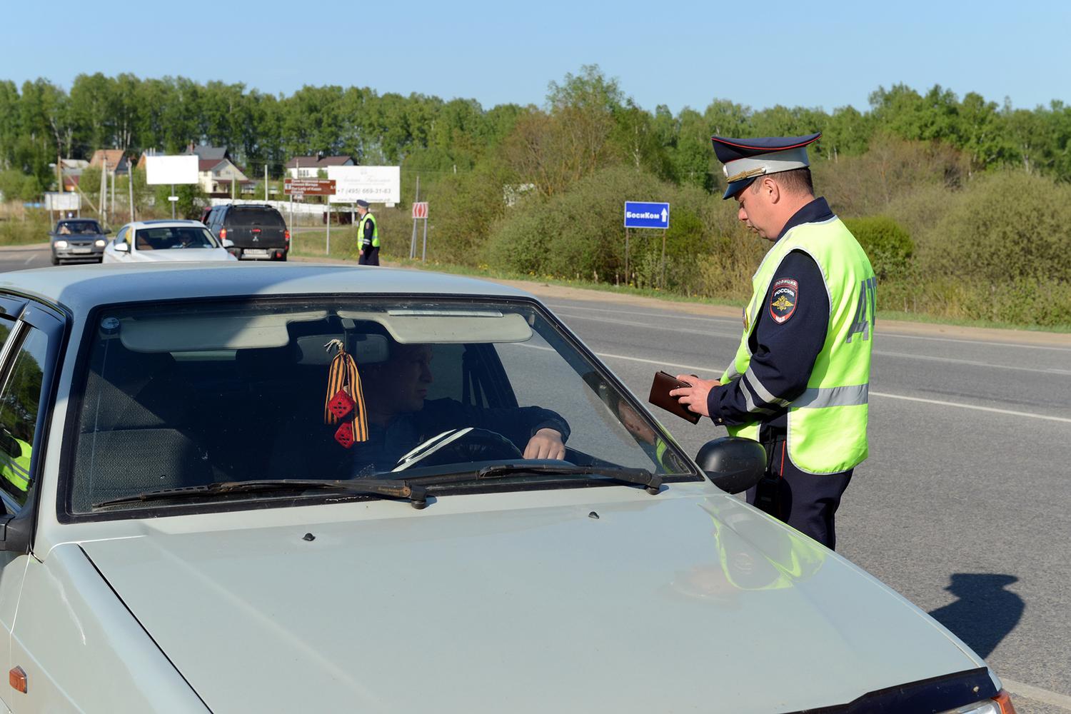 Россиянам разрешат предъявлять электронные водительские права — Motor