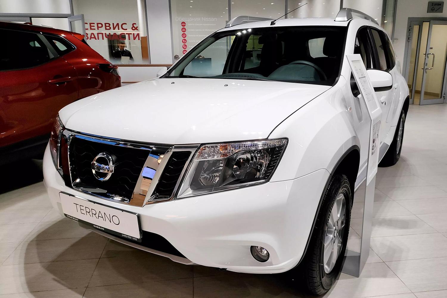 В российских автосалонах все еще продают Nissan Terrano — Motor