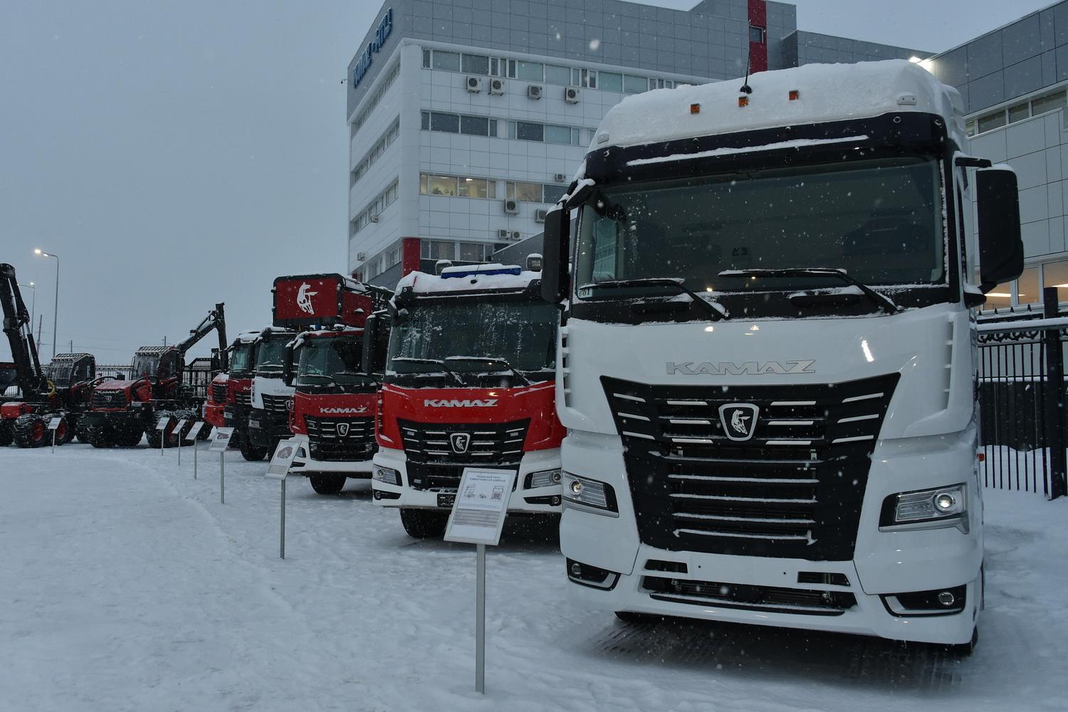 КамАЗ объяснил, почему российские запчасти оказались дороже импортных —  Motor