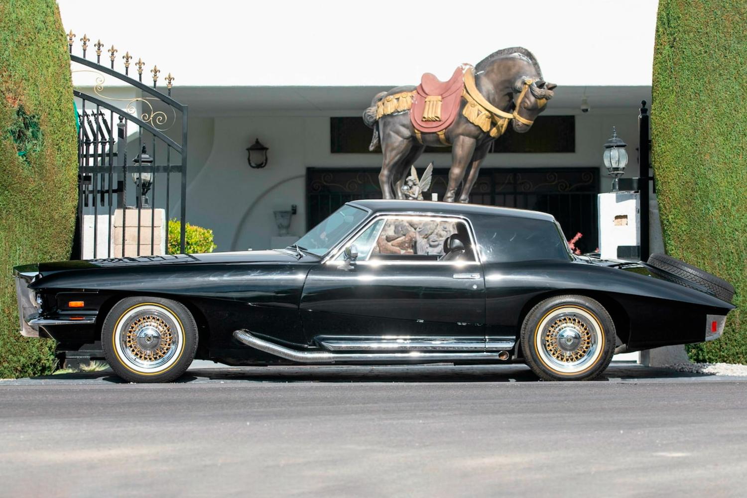 Stutz Blackhawk: очень дорогой и странный автомобиль сводил с ума  знаменитостей и основал стиль неоретро — Читальный зал — Motor