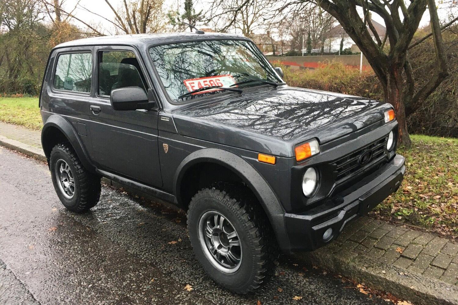 На последнюю Lada Niva в Великобритании четыре месяца не могут найти  покупателя — Motor