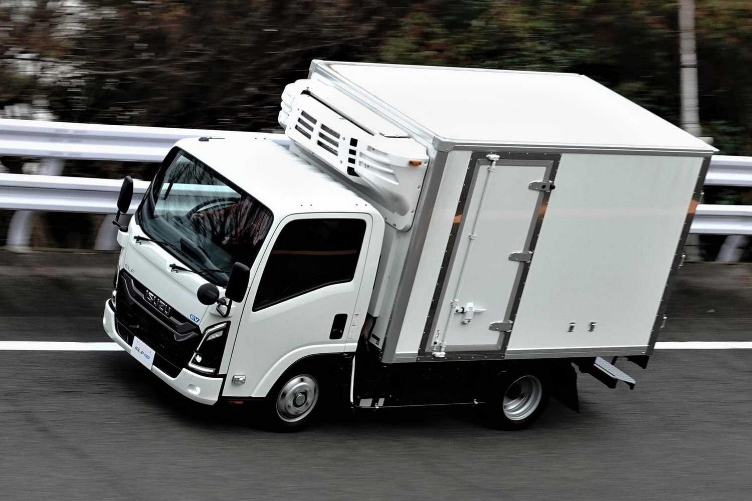 Грузовичок Isuzu Elf сменил поколение впервые за 15 лет — Motor