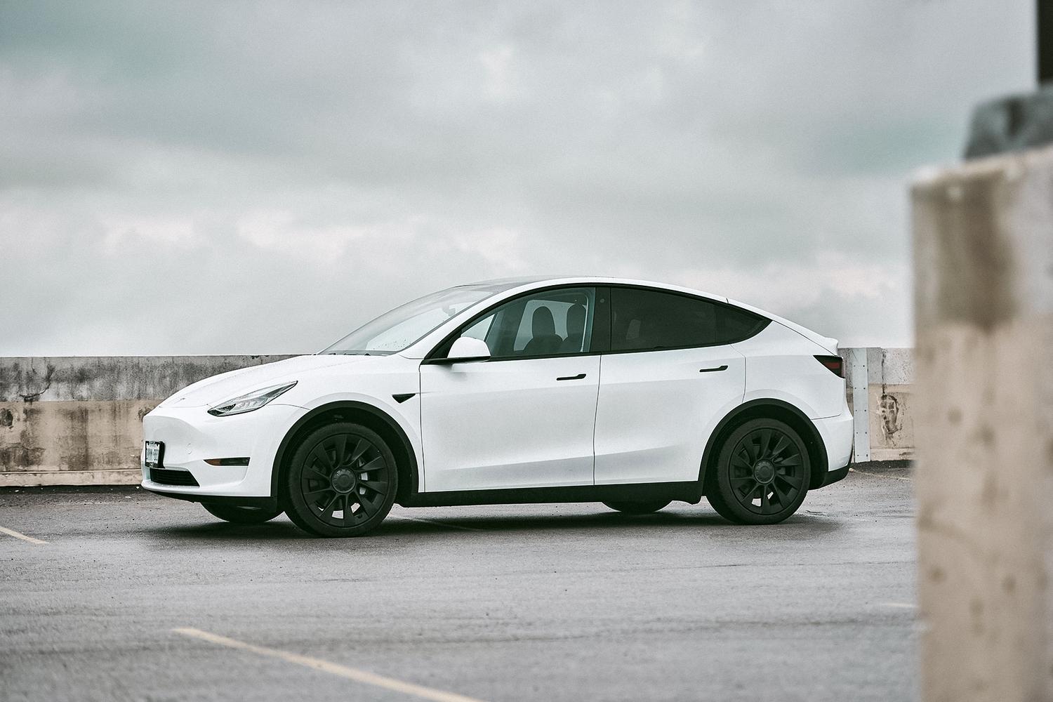 Tesla Model Y стала самым продаваемым автомобилем в Европе — Motor