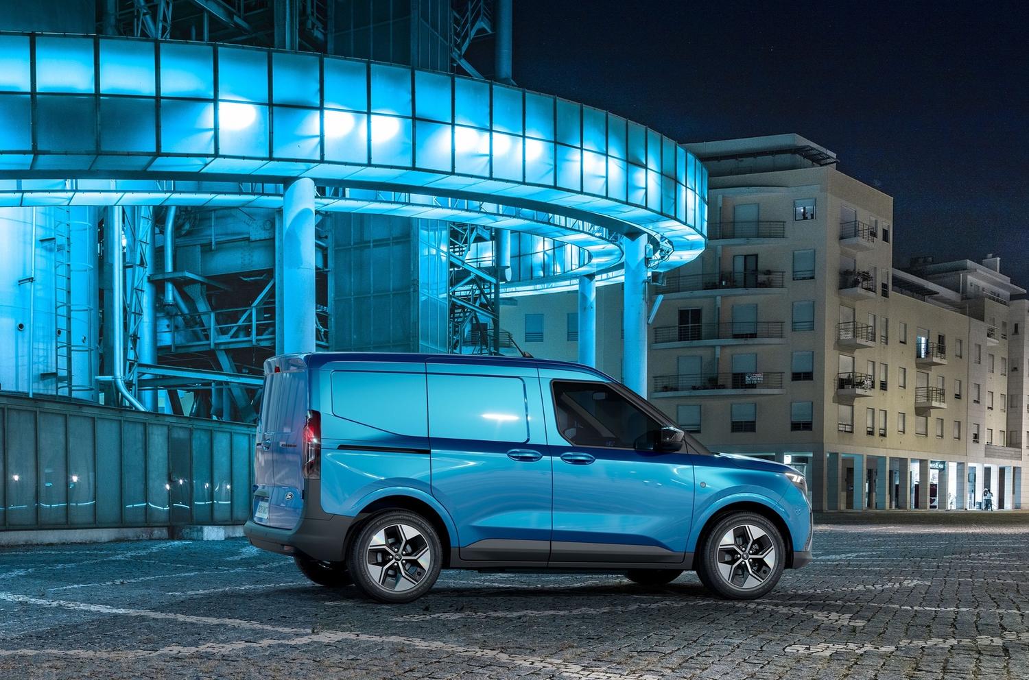 Ford store transit courier