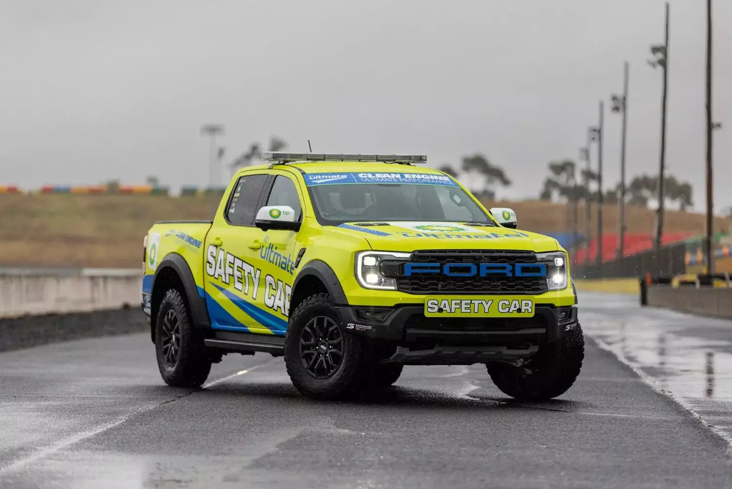 Ford Ranger Raptor стал машиной безопасности кольцевых гонок — Motor