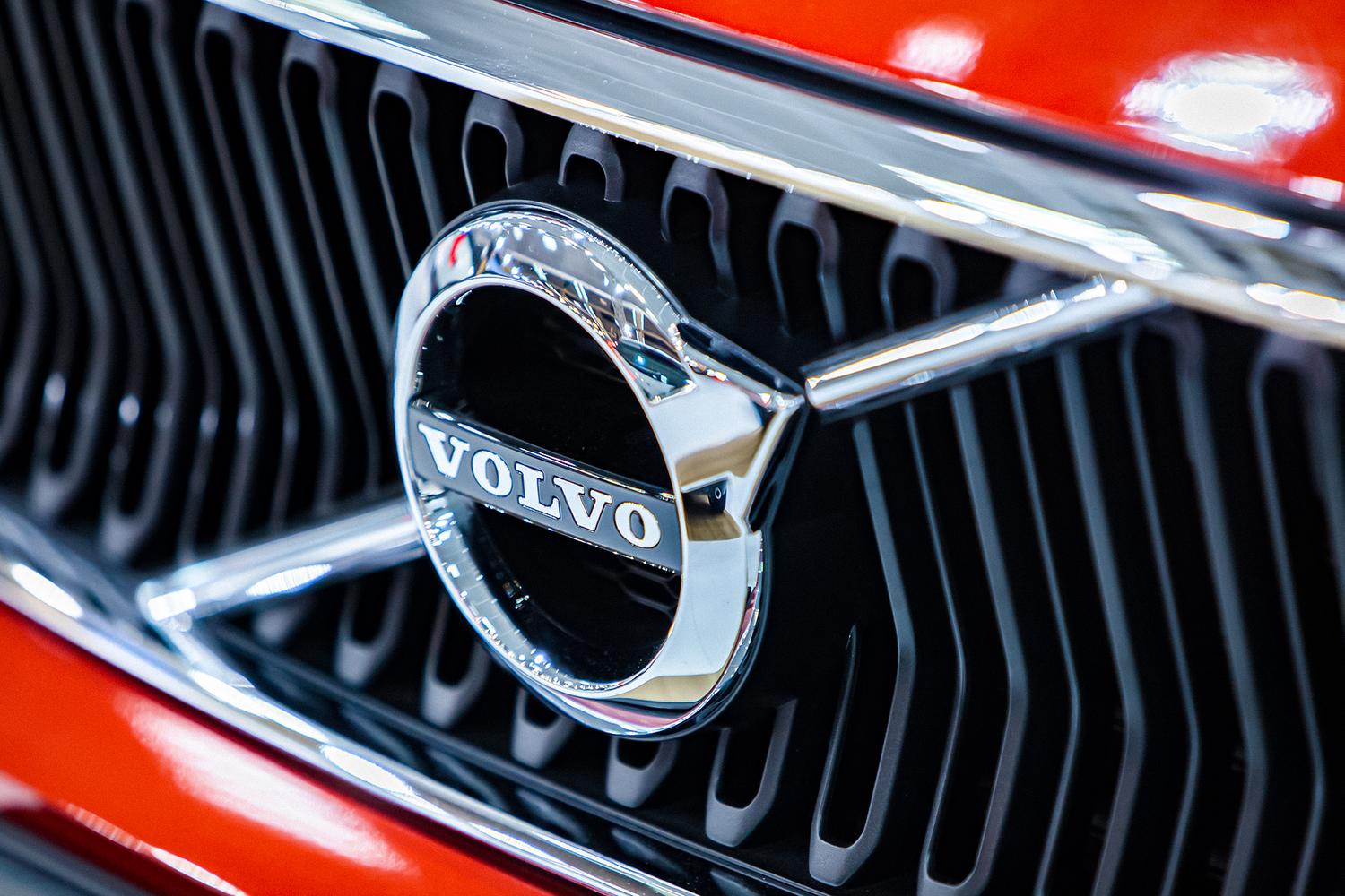 Volvo угрожают бойкотом из-за Geely, работающей в России — Motor