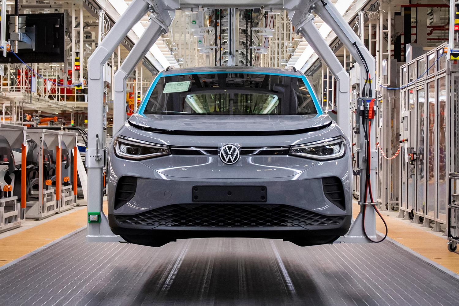 Volkswagen сокращает производство электрокаров из-за низких продаж — Motor